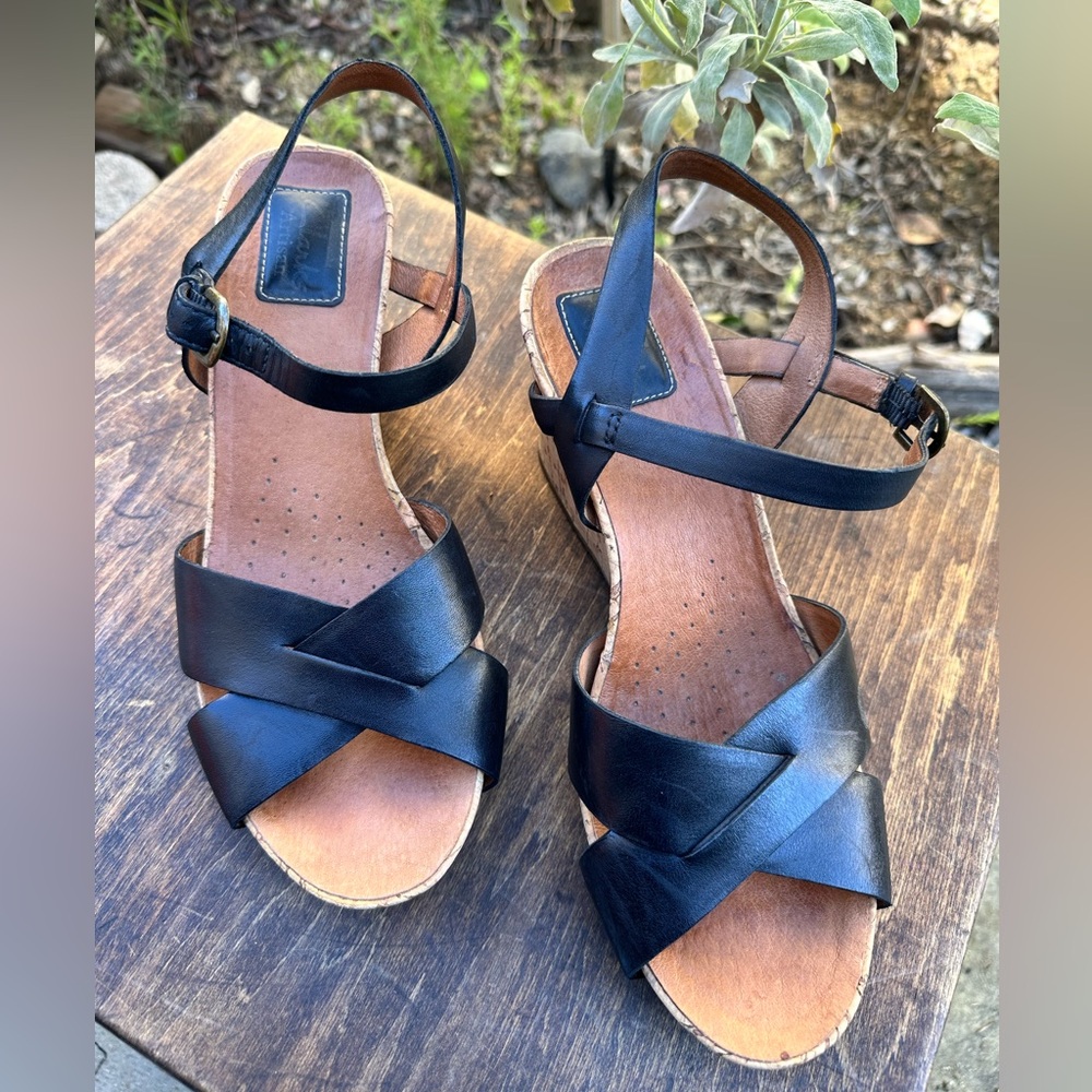 Clark’s Artisan Black Leather Strap Wedges 8.5